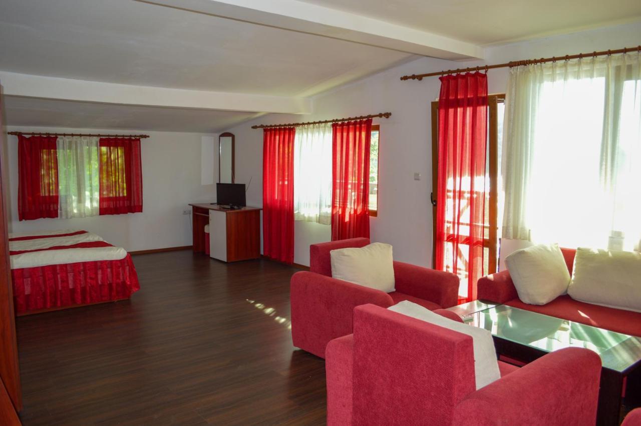 Hotel Romantika Varna Exterior foto
